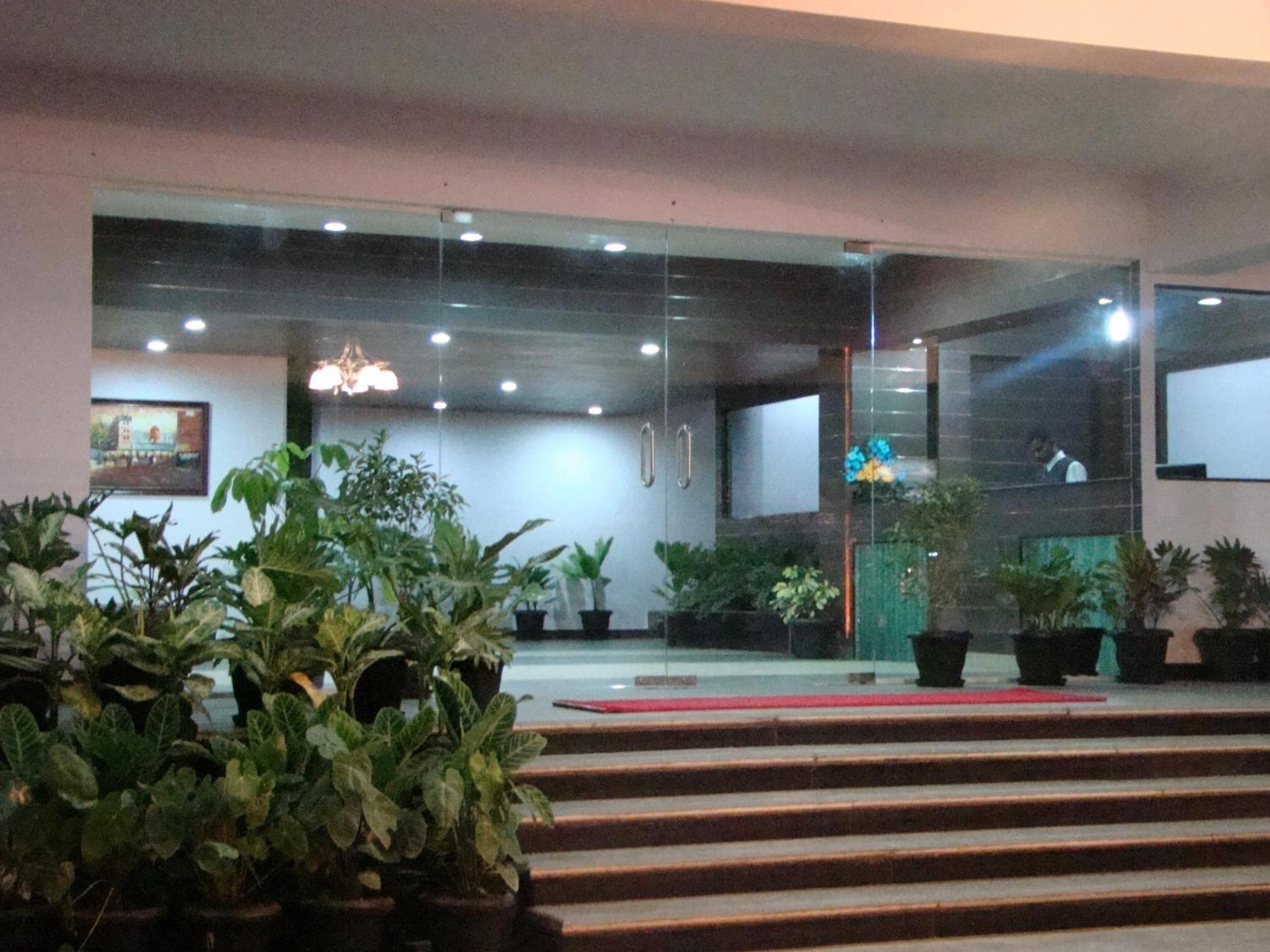 ซิกนัม ซิตี้สเคป แกรนด์ บี บังกาลอร์ Hotel ภายนอก รูปภาพ